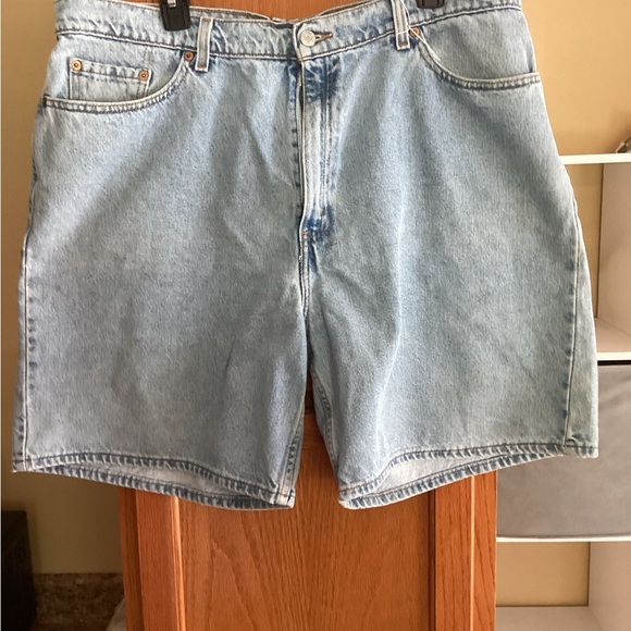 Levi's Light Blue Jean Shorts Classic Denim Style - Picture 1 of 3